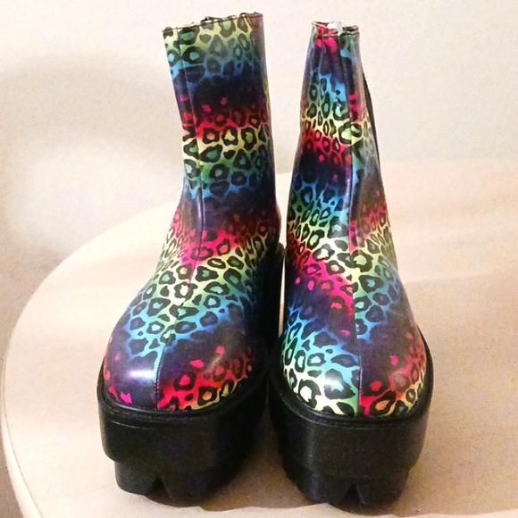 Rainbow Leopard Traction Sole Platform Booties - Picture 5 of 7